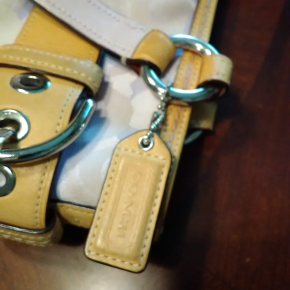 Coach purses - Picture 4 of 11